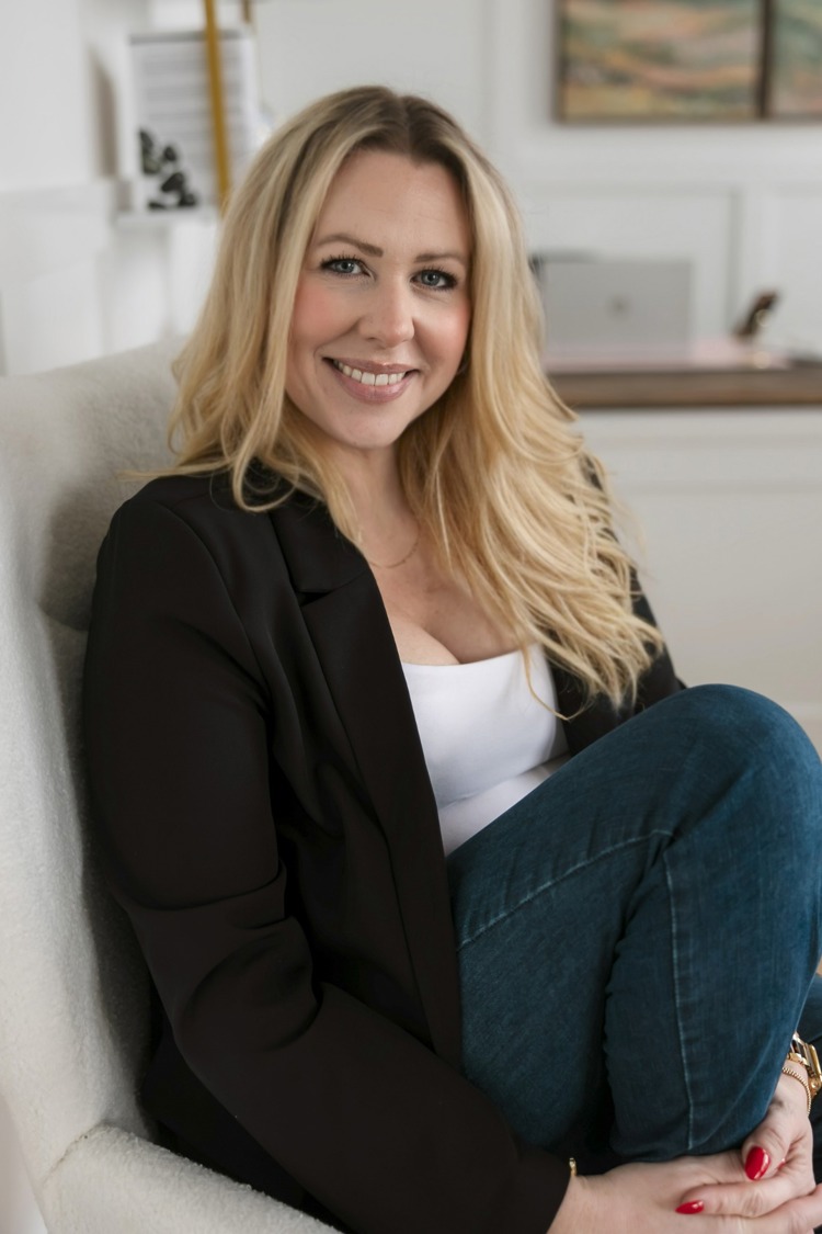 Portrait of Amy Wasney