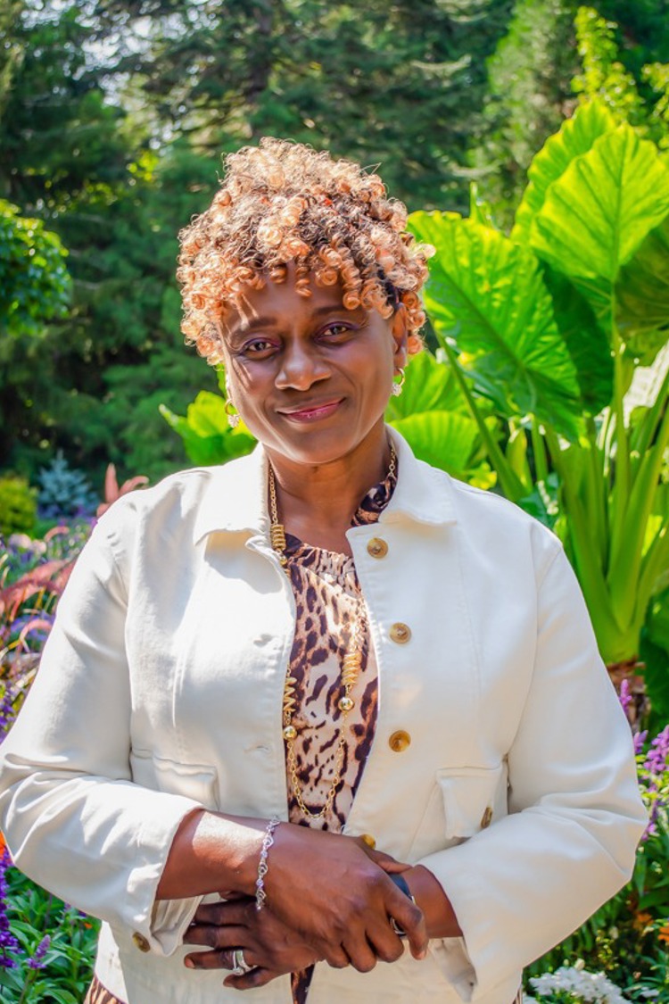 Portrait of Olusola Oyekunle