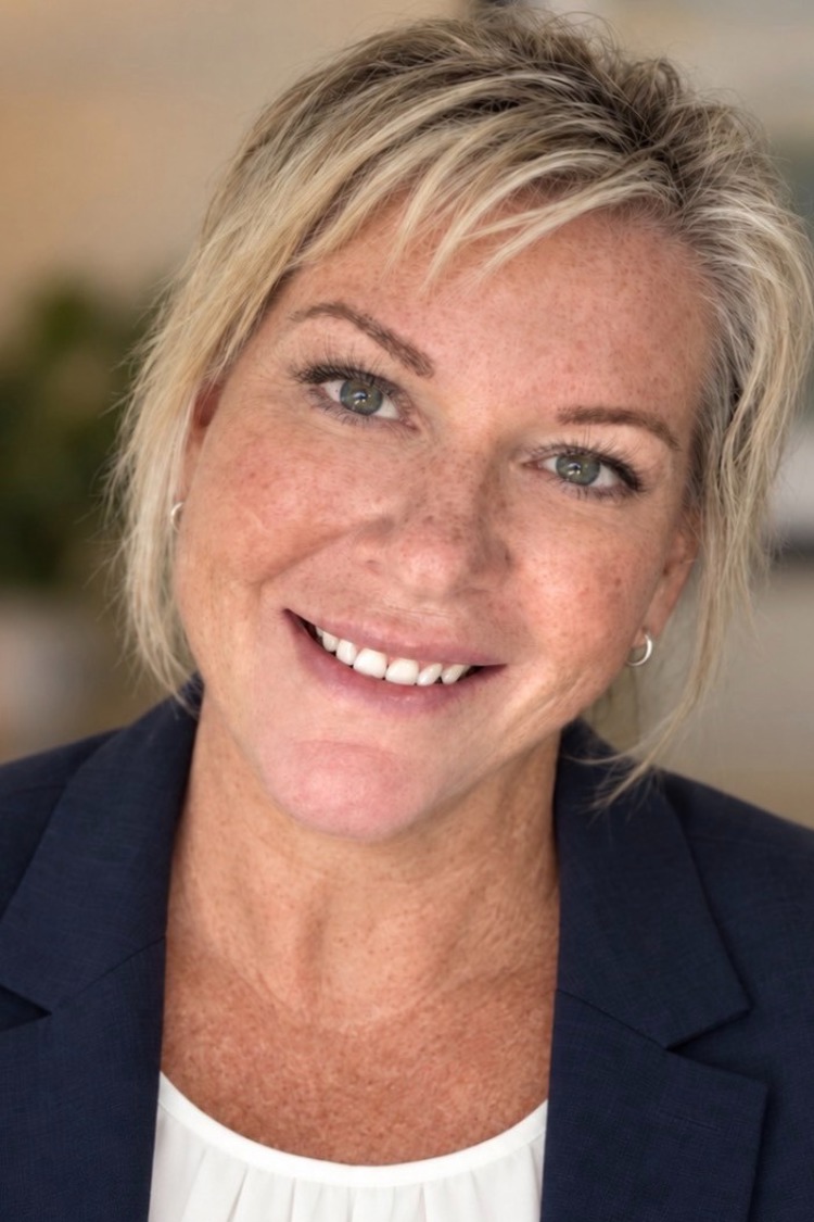 Portrait of Tracy Cochrane