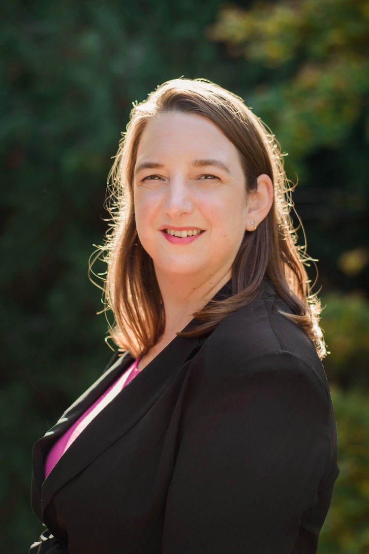 Portrait of Shauna Ringquist