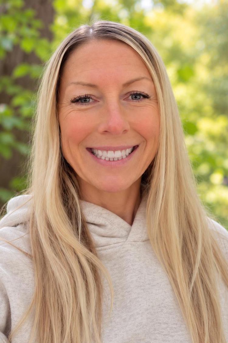 Portrait of Jennifer Cuddington